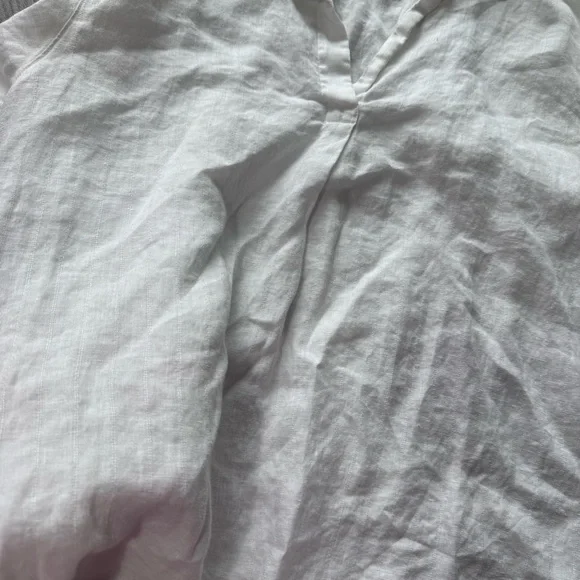 Uniqlo White Linen V-Neck Short Sleeve Top - Picture 7 of 7